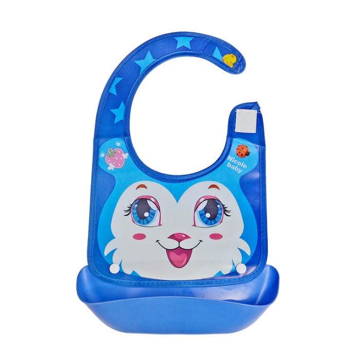 Silicone bib compared to fabric bib - waterproof easy-clean vs stains and soaking